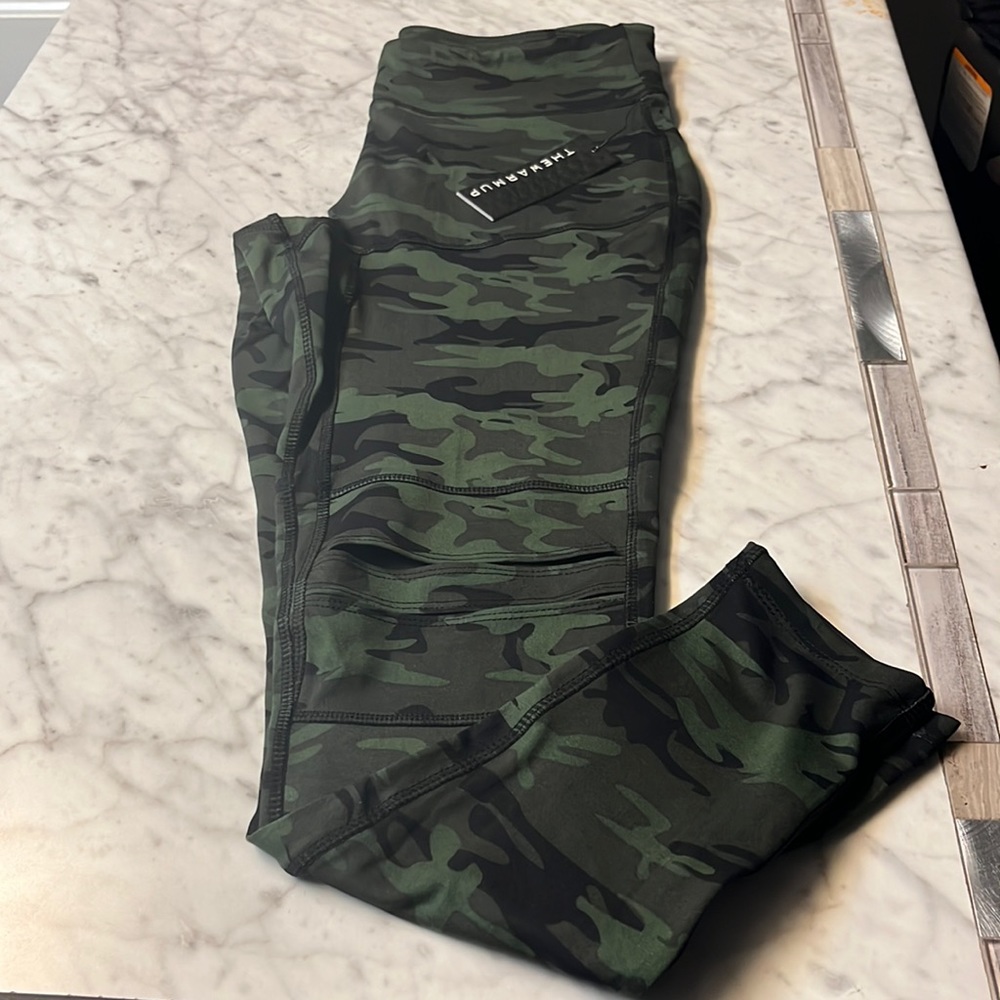 Jessica Simpson Camo Leggings
